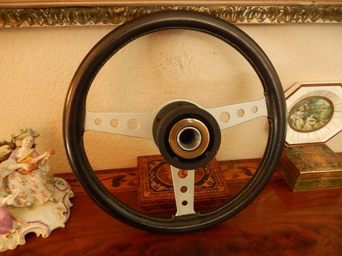 Fiat Abarth & C 500 595 Steering Wheel 1970's MOMO Vintage MONZA Leather 32 cm - Picture 16 of 21