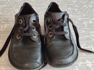 Women's CLARKS FUNNY DREAM Black Leather Shoes. UK Size 7D.