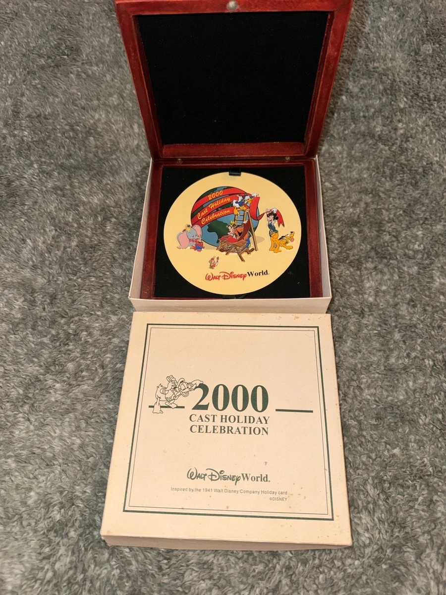 Christmas Disney Cast Member Exclusive Pins, Patches & Buttons