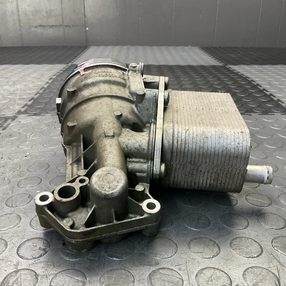 Conjunto de carcasa de filtro de aceite de motor Volvo XC90 2009-2014 3,2 L FABRICANTE DE EQUIPOS ORIGINALES  Foto 3 de 4