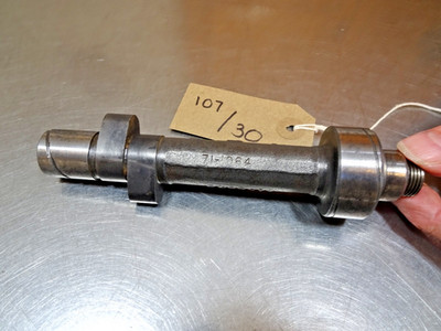 TRIUMPH T100R T100C TR5T NOCKENWELLE 71-1064 T100 E3134 PROFIL NITRIERT NEU O/S