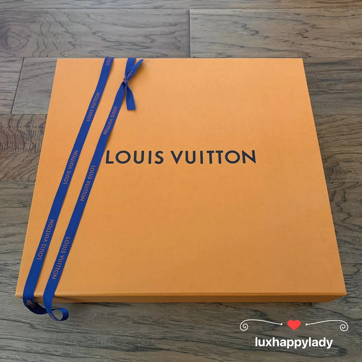 Louis Vuitton 9-Piece City Guide Book Set - Blue Books, Stationery