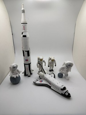 NASA Space Shuttle Saturn V Rocket Astronaut Figures Moon Toy Lot 6 Pc