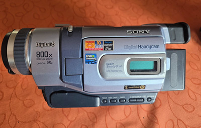 SonyHandycamVideo8, 800xDigital Zoom,OPTICAL25x,Super SteadyShot,DCR-TRV239E PAL
