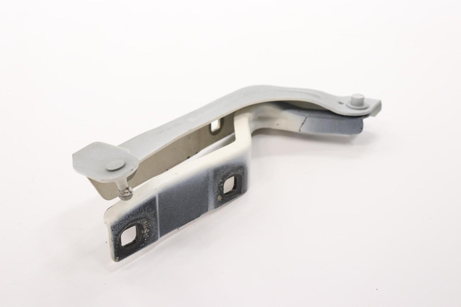 Maserati Ghibli 2014-2024 Front Right Engine lid hinge White