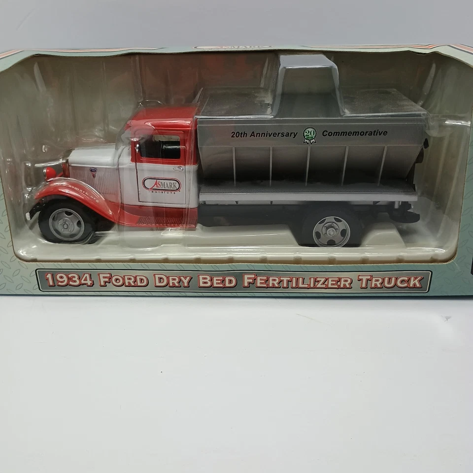 1934 Ford Dry Bed Fertilizer Truck Asmark Crown Premiums 1:24 Scale DieCast - Image 2 of 4