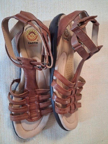 Women Clarks Sandals Brown Leather 38 #1Q24