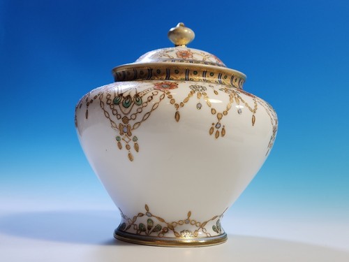 Antique NIPPON BISCUIT Cracker Jar With Lid Heavy Gold Flower & Swag accents - Picture 5 of 9