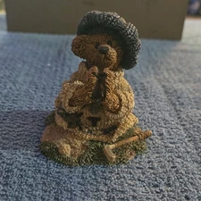 Boyds Bears and Friends Praying Bear Handmade Figurine 1993 Style 2227 Brown