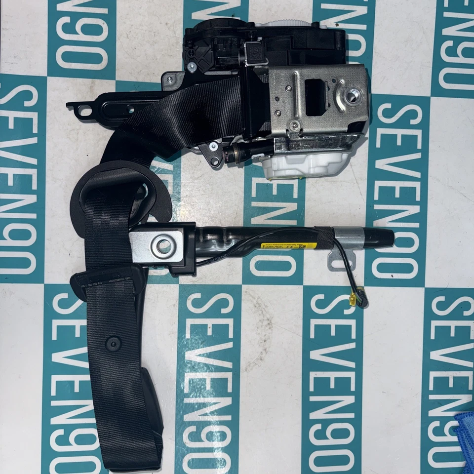 2022-2024 Audi S3 Front Left Driver Seat Belt Retractor 8Y0857705J041 OEM - Image 4 of 4