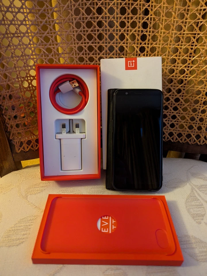 OnePlus 5T · 128GB, photo 1 of 5
