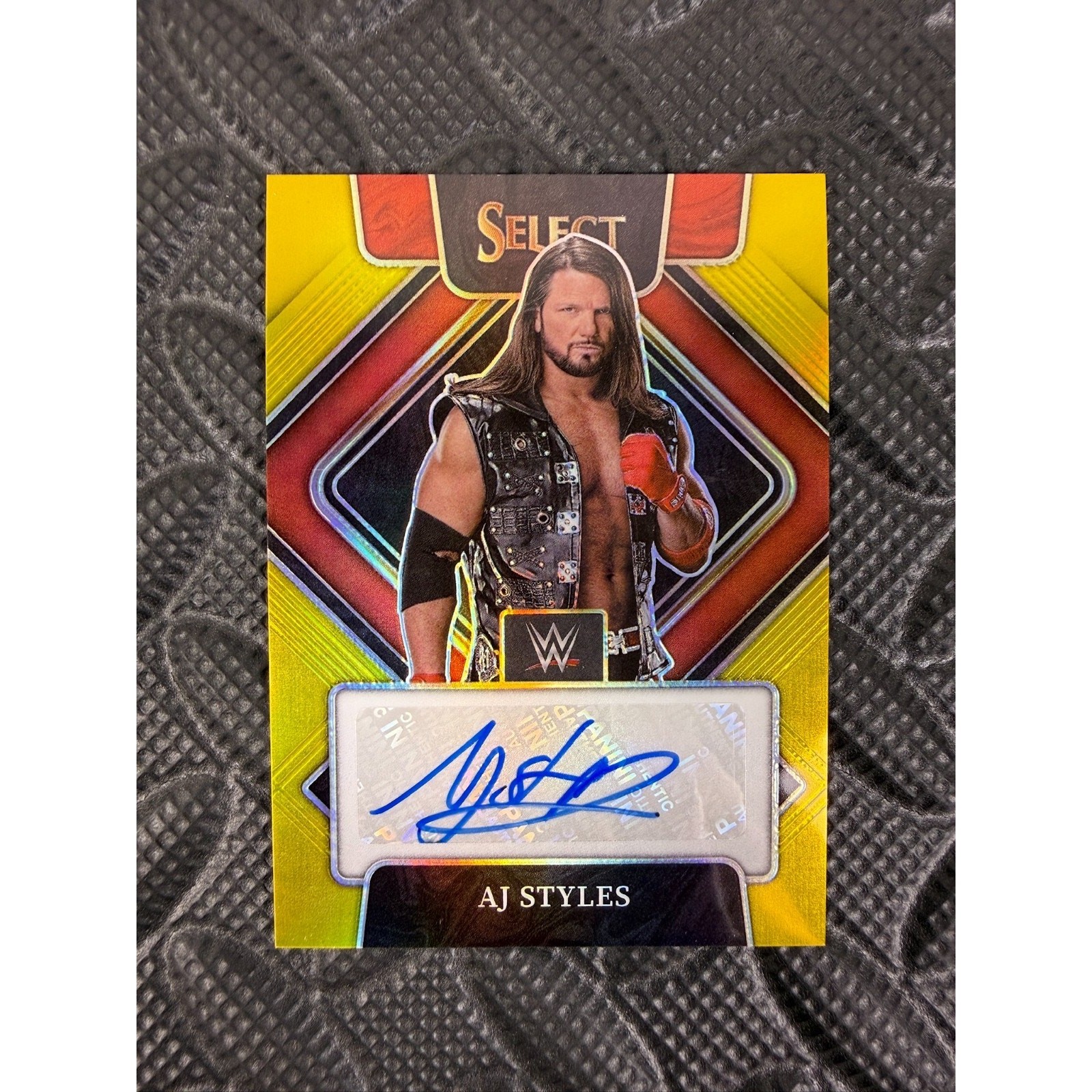 2022 Panini Select WWE AJ Styles True Gold Prizm Signatures /10 #SG-AJS Raw