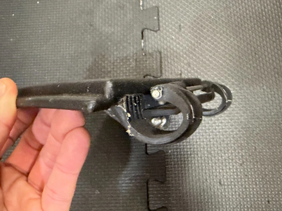 Aba superior conversível Maserati 4200 Spyder - Couro preto - 981105000 - Imagem 4 de 4