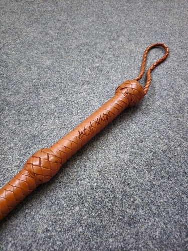 Top Cowhide Leather Set 4 Feet Bullwhip 31'' Kinky Whip & 9 Tails Stingy Flogger - Picture 26 of 38