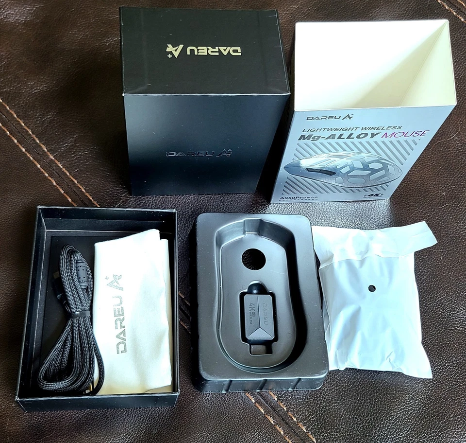 DAREU A950pro Al-Mg Alloy 4K Wireless Gaming Mouse:55g Ultra-Lightweight,Magn... - Image 3 of 4