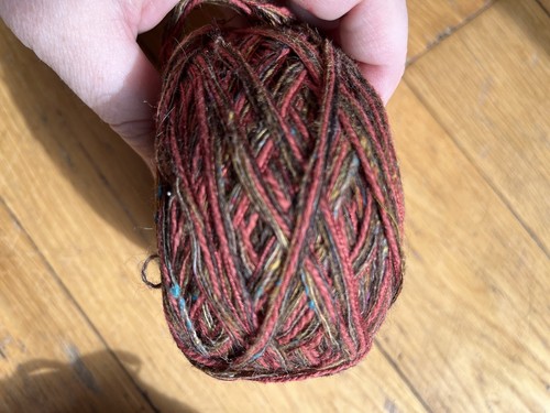 DJ Runnels Apple Crisp Yarn - 2 cakes - 5 oz total - Cashmere blend - NEW - Picture 3 of 6