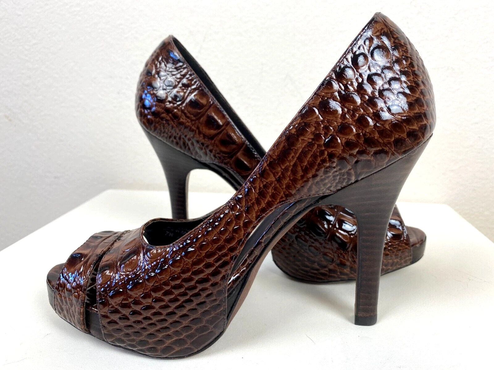 VETEMENTS Scarpe J. Vincent stiletto platform pompa 7M mogano punta aperta Biltmore finto serpente