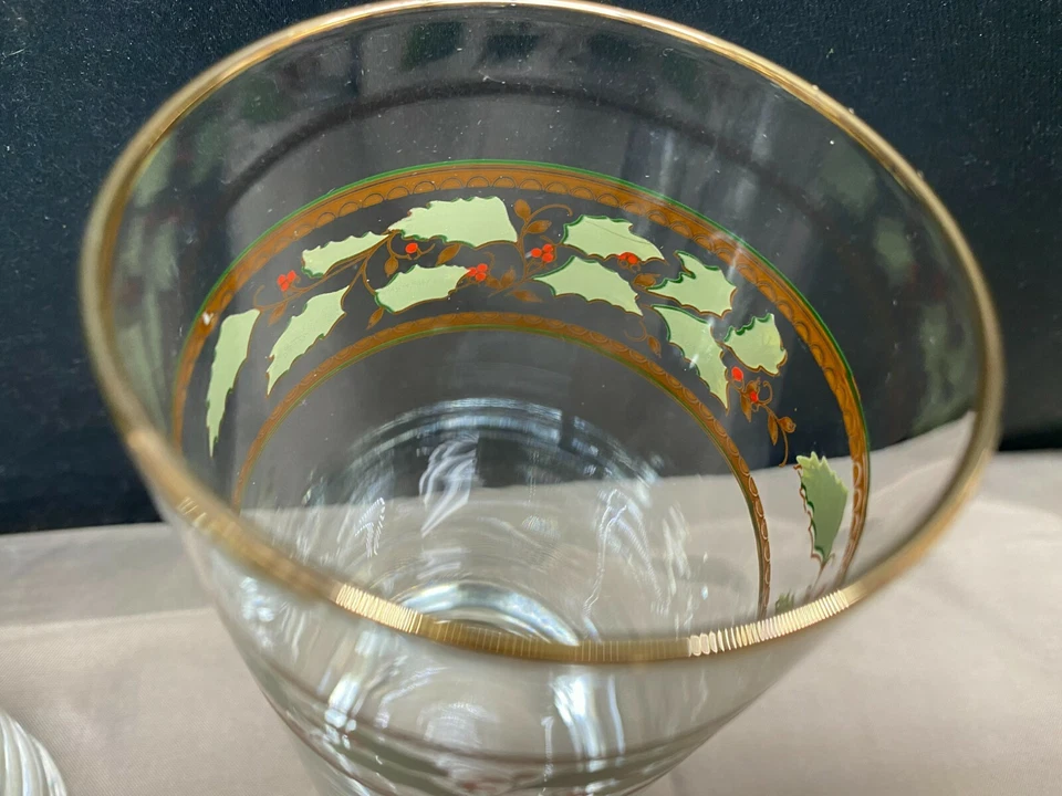 Set of 4 ~ Royal Limited "HOLLY HOLIDAY" Glass Tumblers / Highball ~ 6 1/4" Tall - Image 3 of 4