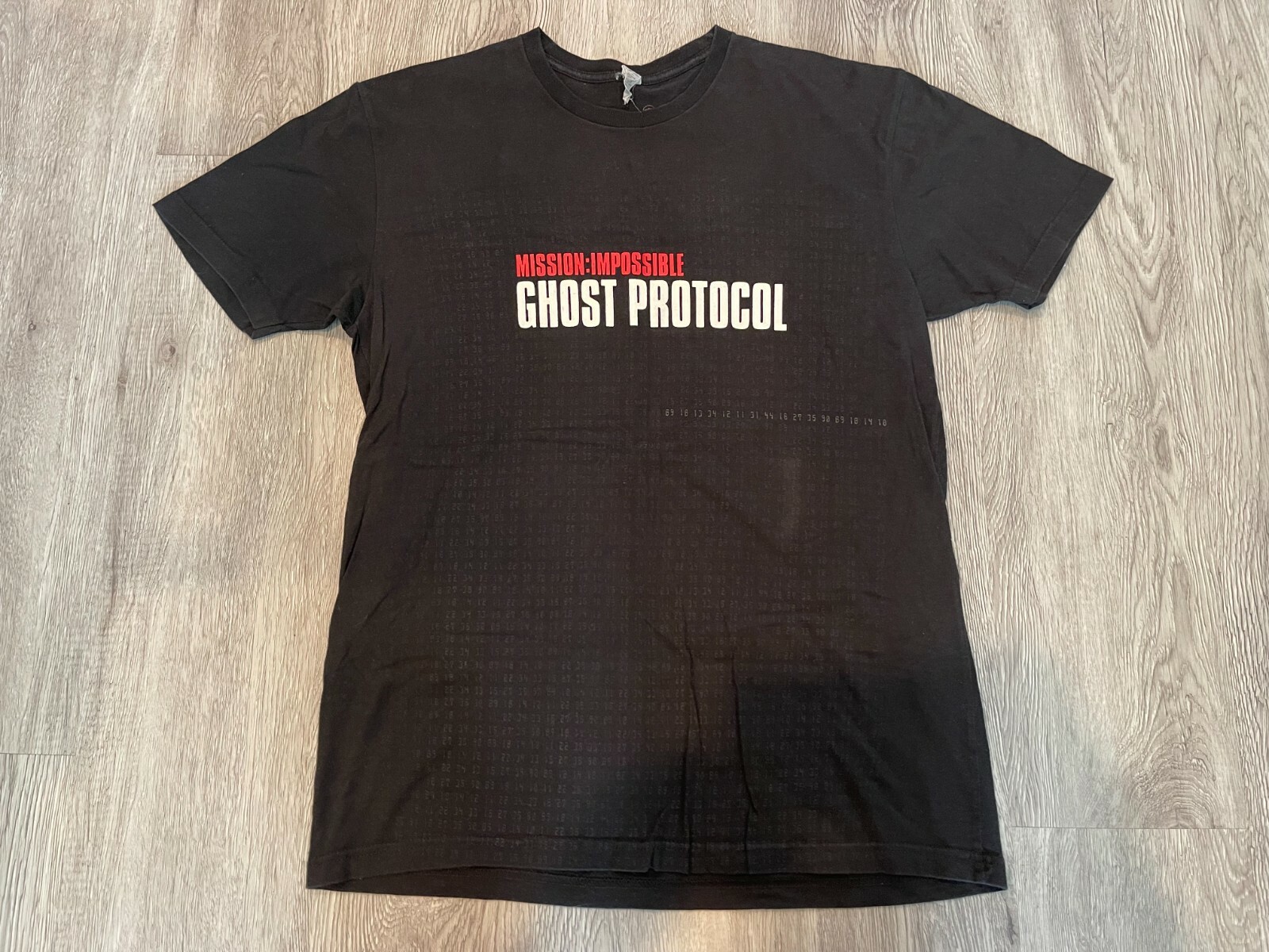 Rare MISSION IMPOSSIBLE GHOST PROTOCOL T-SHIRT BL… - image 1