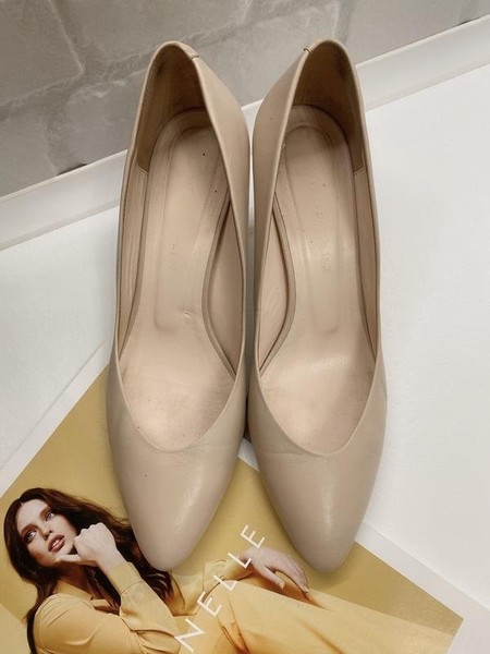 Women Carlo Pazolini Heels Beige 37