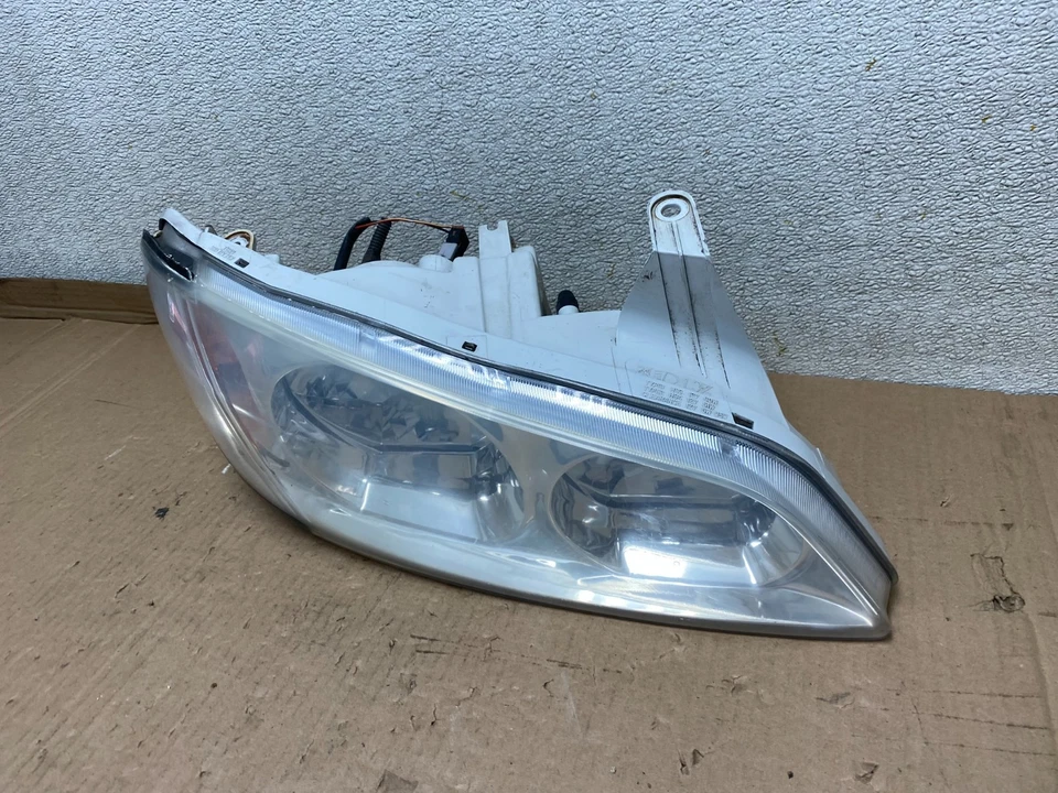2000 to 2001 Infiniti I30 Right Passenger RH Side Headlight Halogen U8484 DW - Image 2 of 4