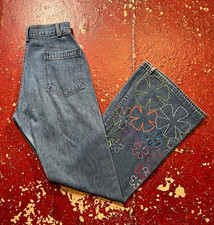 1970s SeaFarer Flared Jeans Size 28 Blue Medium Wash Floral Embroidered