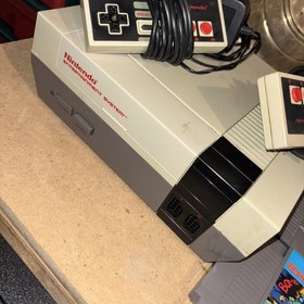 Nintendo NES Original Console Bundle AS IS 