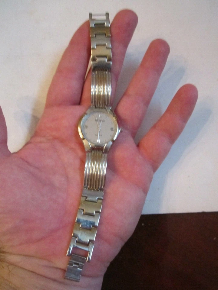 RELOJ HUGO LOMBARDI CUARZO - CRISTAL ENDURECIDO CHAPADO EN ORO 24K - DAMAS - BBA20 Foto 4 de 4