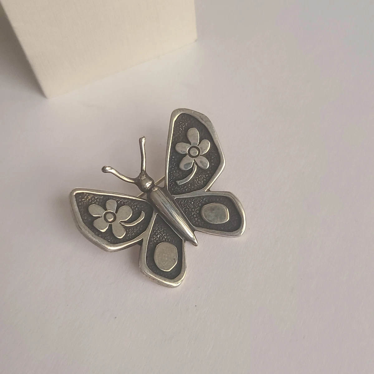 James shop avery mariposa