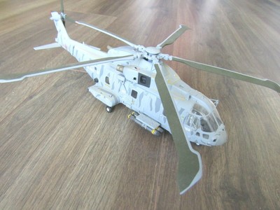 AGUSTA/WESTLAND  EH-101 ''RN/TIGER'' REVELL NICE BUILT 1/72