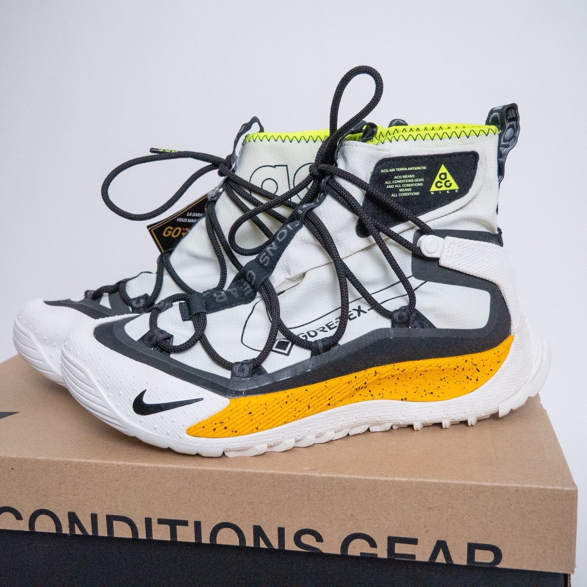 Size M6.5 W8 - Nike ACG Air Terra Antarktik Gore-Tex University