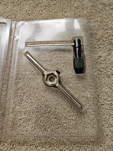 Irwin Hanson 12-Piece SAE All-Purpose Tap & Die Set - Picture 3 of 9