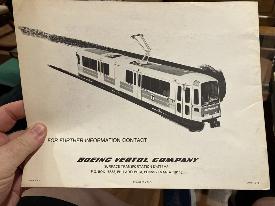 Vehículo de tren ligero (Boeing) para SEPTA Foto 2 de 4