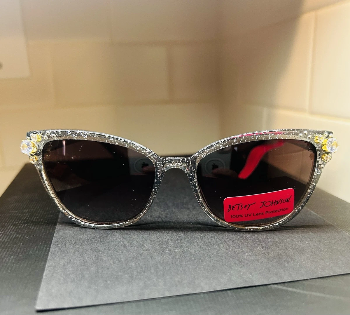 Betsey Johnson Sunglasses & Sunglasses Accessories for Women  display picture 2
