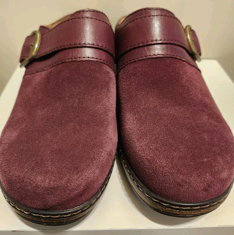 Zuecos Earth "Kulla" Rojo Oscuro Gamuza/Cuero Borde Ultra Acolchados Talla 8 Ret $110 Foto 2 de 4