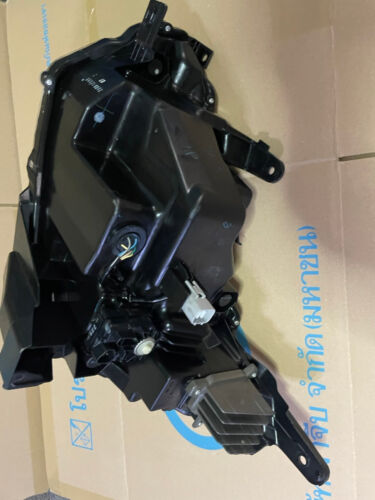 Perfect! 2019-2022 ISUZU D MAX D-Max dmax Koito Right Side Headlight - Picture 2 of 12