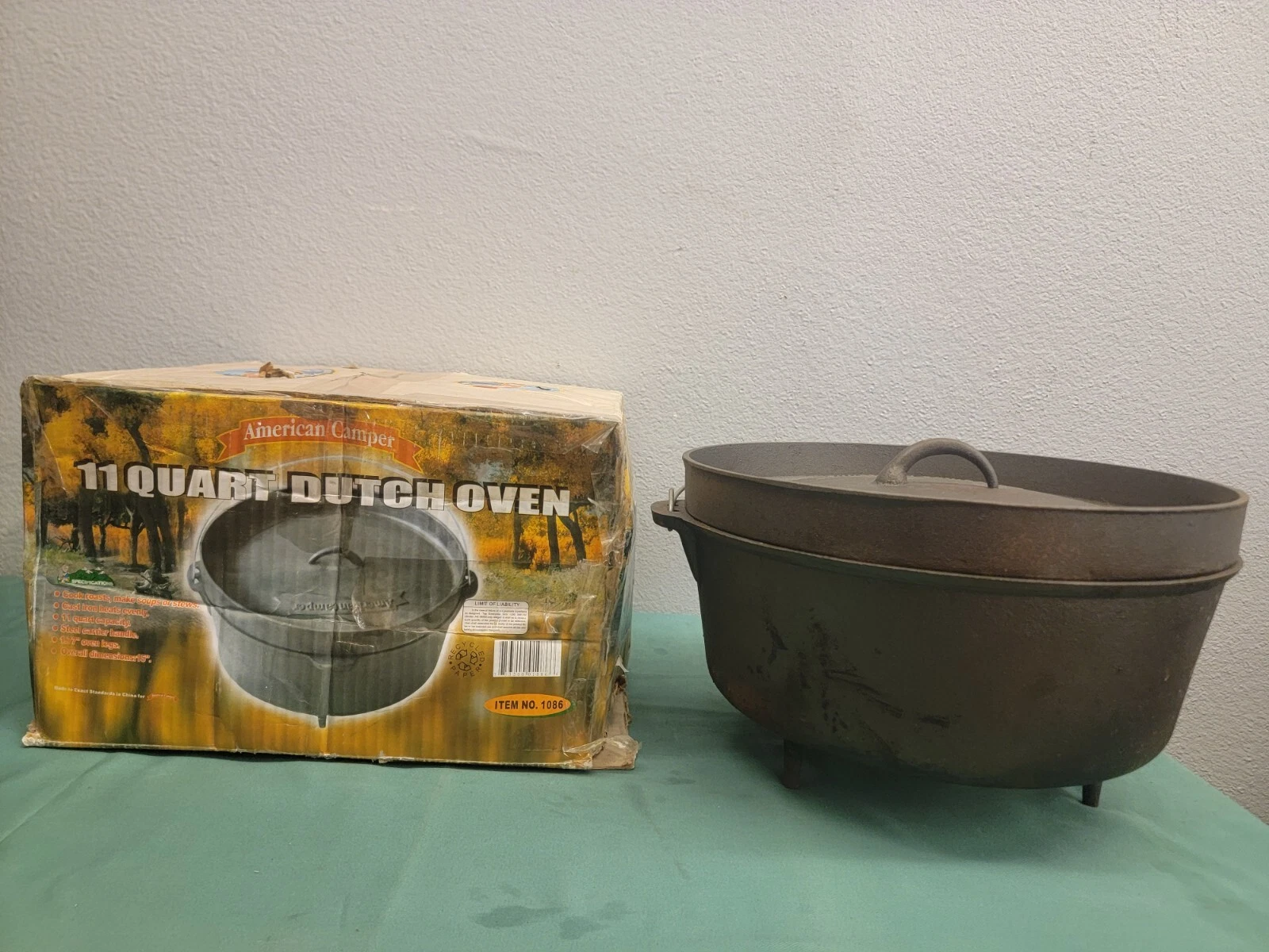 Vintage American Camper 11 Quart Cast Iron Dutch Oven