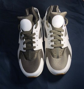 mens olive green nike shoes