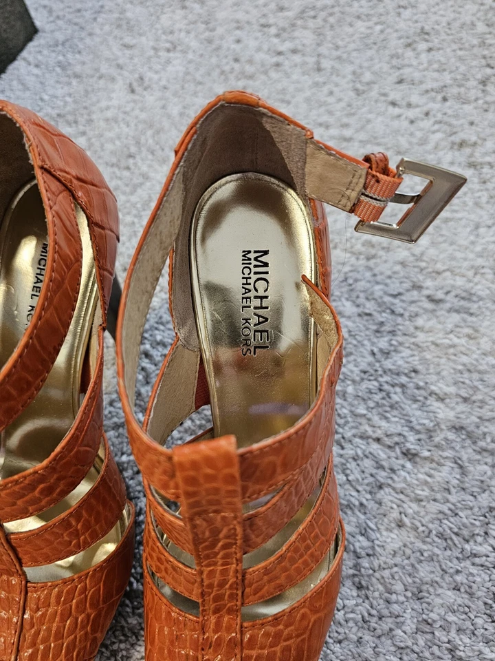 Zapatos Michael Kors Camden Plataforma Cuero Cocodrilo Repujado Talla 6.5M Foto 2 de 4