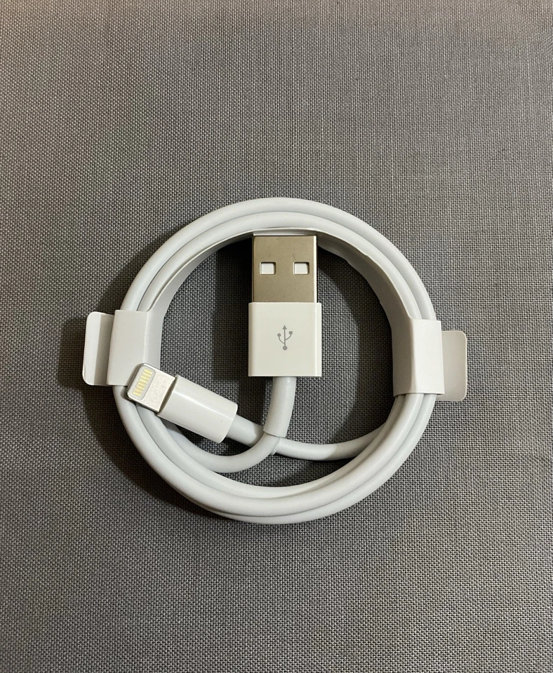 Genuine APPLE Lightning USB Cable 3.3ft (1M) for IPhone X, 12, 13, 14, PRO MAX - Image 2 of 2