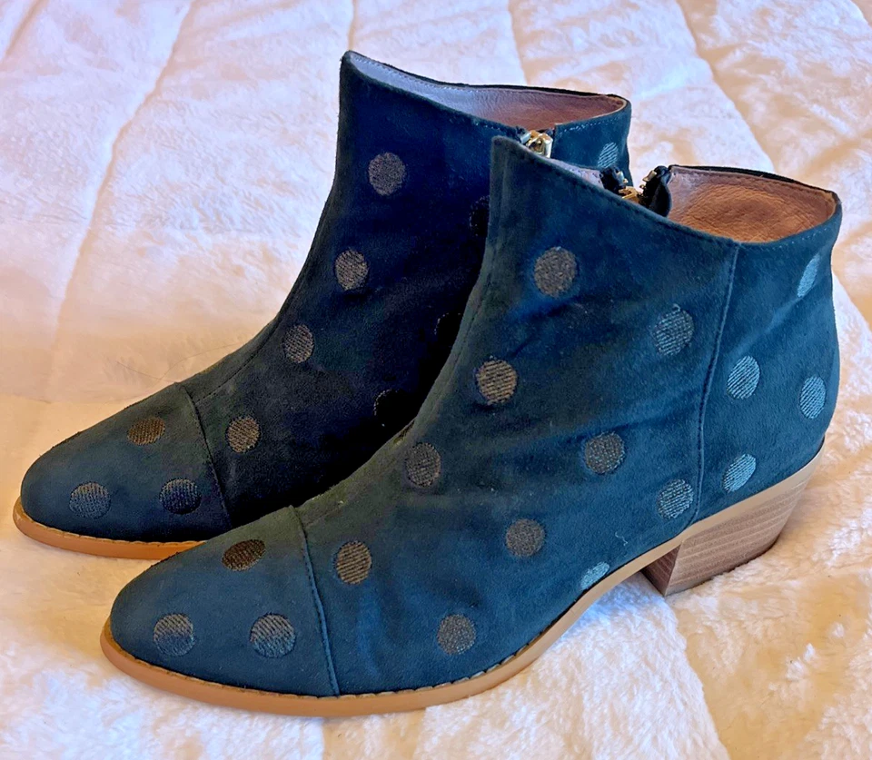Botines Anthropologie Gamuza Verde Oliva Lunares Talla 8.5 Western Boho Cottage Foto 3 de 4