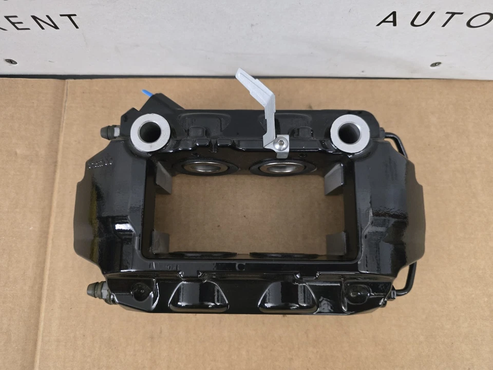 Pinza delantera lado conductor derecha negro brillante Alfa Romeo 4C Brembo 305 mm 77366766 Foto 2 de 4