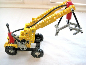 Lego Technic 8040 Universal Building Set - 100% Complete w/Manuals - No Box