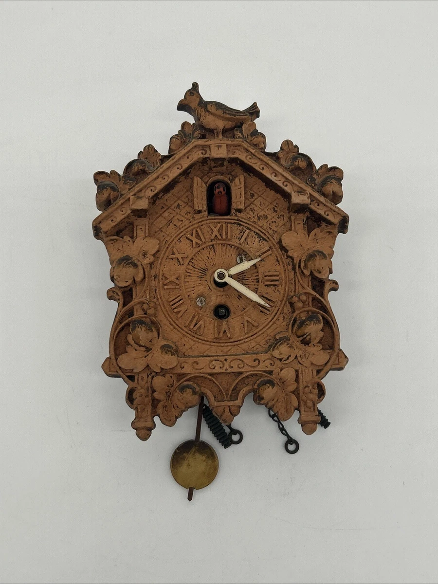 Collectible Wall Clocks Lux 1920-1949 Time Period Manufactured for