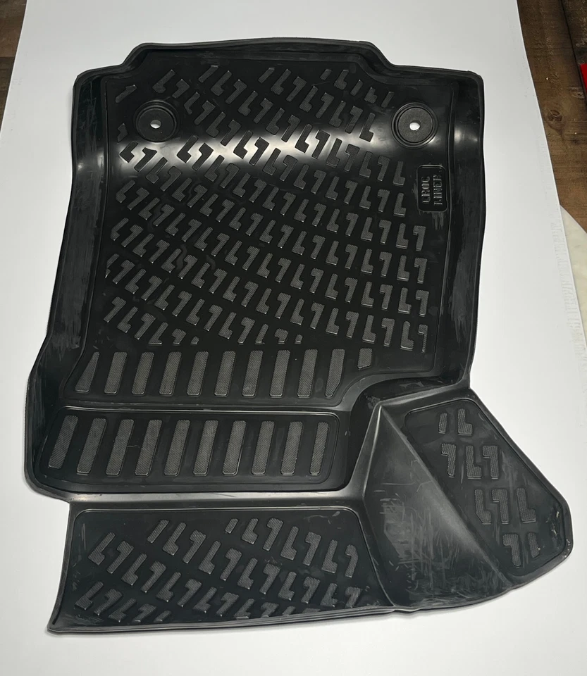 Alfombrillas CrocLiner para Buick Encore 2013-2021 impermeables moldeadas en 3D negras 4 un. Foto 2 de 4