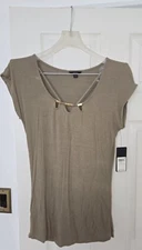 Women's Guess Olive Sleeveless Ribbed Top with Gold Neckline Accents, Size Large