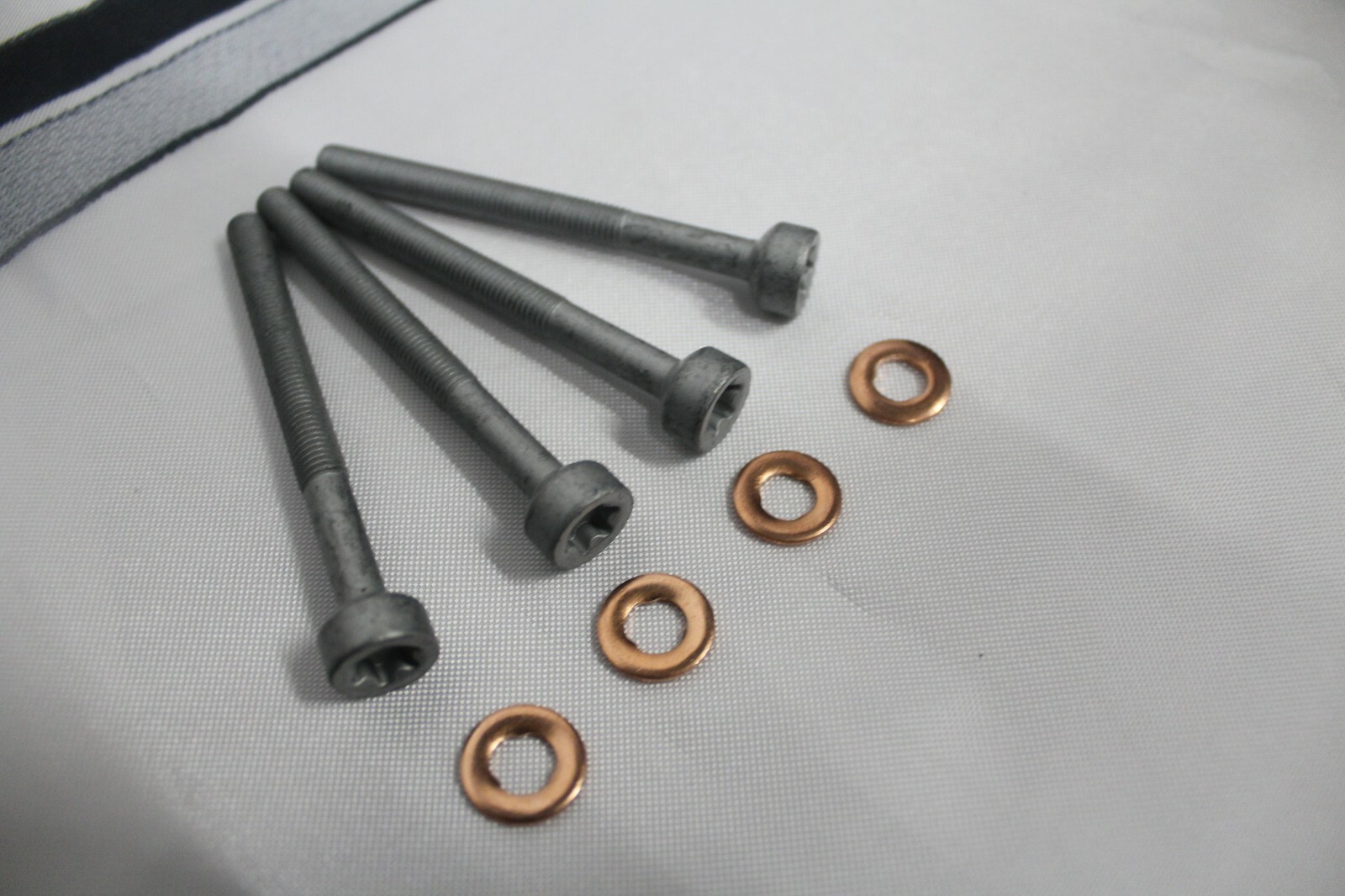 Genuine Mercedes-Benz 651 Diesel Injector Bolts Copper Washers Set of 4 ...