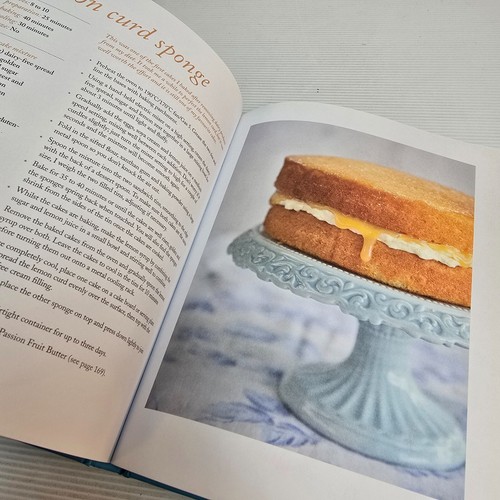 Cake Angels: Amazing gluten, wheat and dairy free cakes by Julia Thomas 2011 - Picture 15 of 19