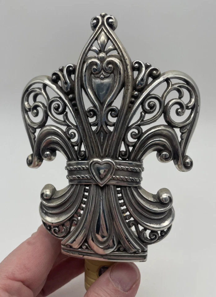 "Cubierta de luz nocturna vintage Brighton Nightlight Fleur de Lis corazones 4,5""x4""" Foto 2 de 4