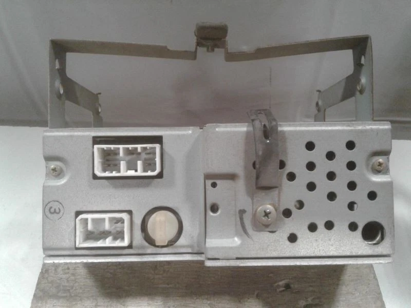 Equipo de audio radio AM-FM con casete compatible con 90-92 MAZDA 626 637443 Foto 2 de 4